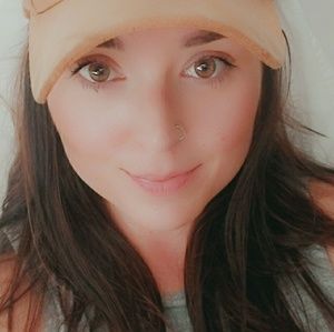 Meet your Posher, Brenna